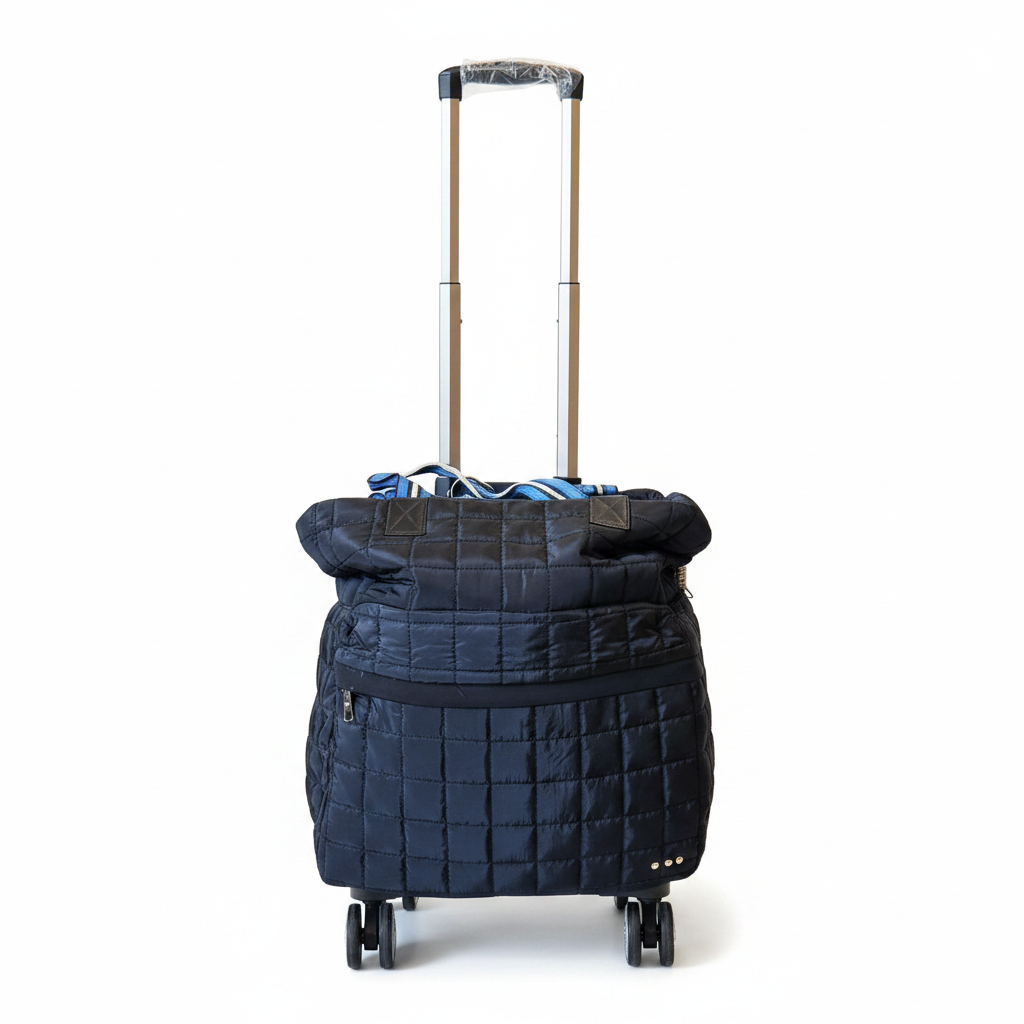 Maleta de viaje acolchada con ruedas — fondo blanco